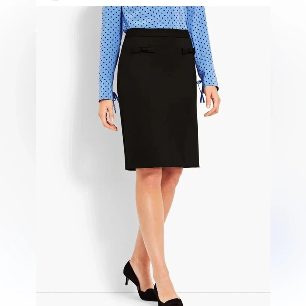 Talbots  Black pencil skirt with bow detail two pockets in front office attire